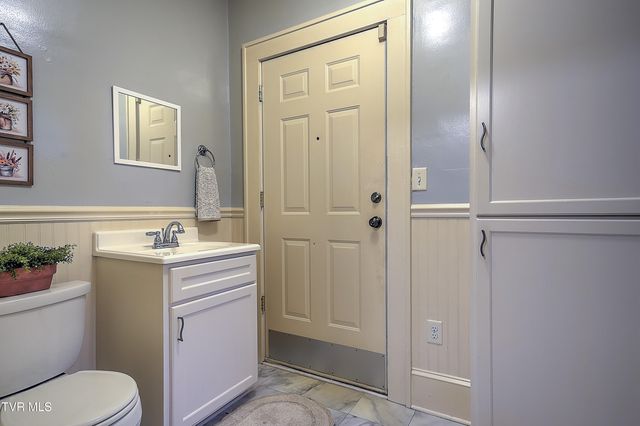 1009 West Sullivan Street, Kingsport, TN 37660