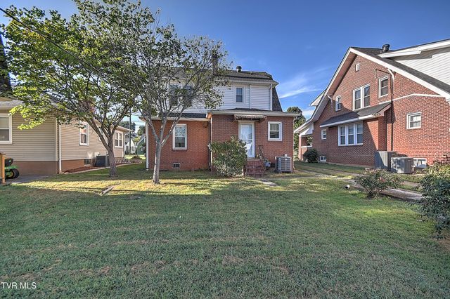 1009 West Sullivan Street, Kingsport, TN 37660