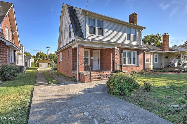 1009 West Sullivan Street, Kingsport, TN 37660