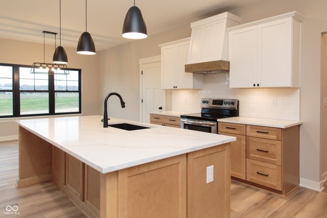 13562 Creekridge Lane, Fishers, IN 46055