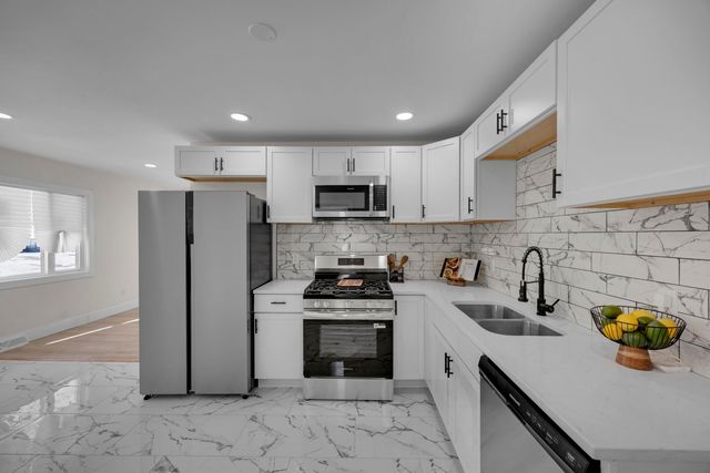 2110 Cleveland Street, Gary, IN 46404