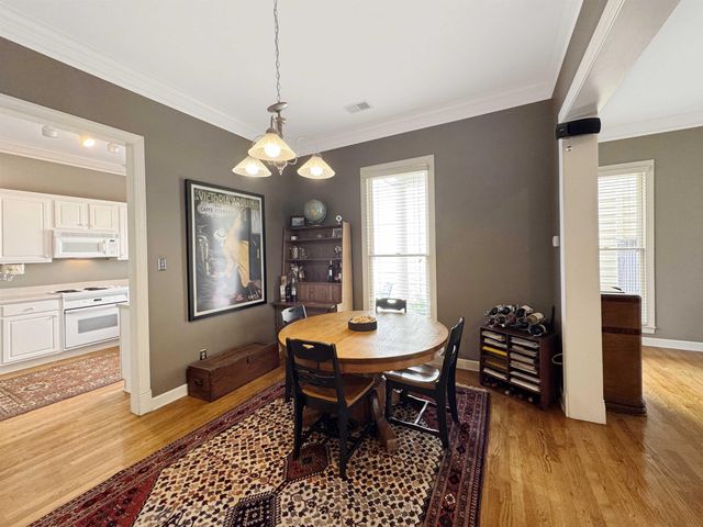 557 RIENZI DR, Memphis, TN 38103
