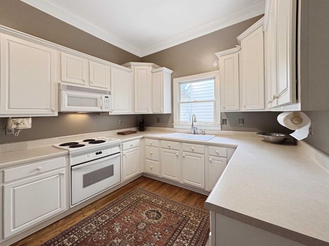 557 RIENZI DR, Memphis, TN 38103