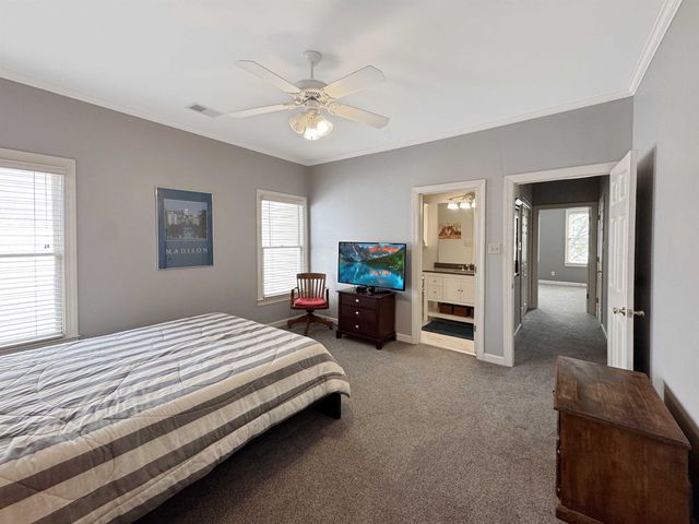 557 RIENZI DR, Memphis, TN 38103