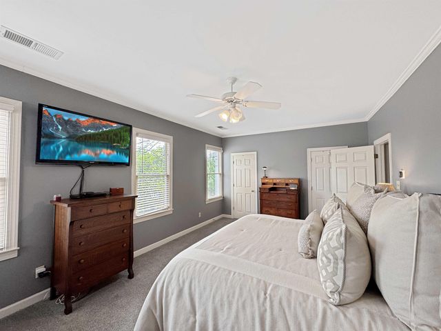 557 RIENZI DR, Memphis, TN 38103