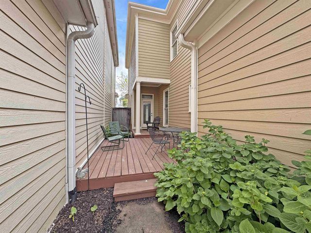 557 RIENZI DR, Memphis, TN 38103