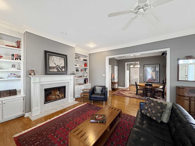 557 RIENZI DR, Memphis, TN 38103