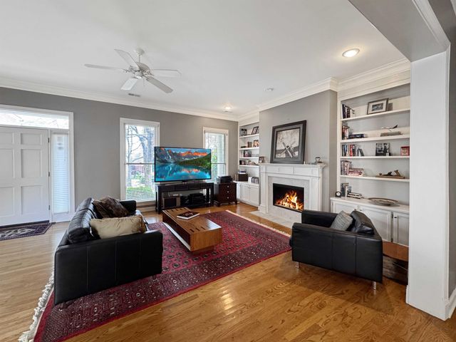 557 RIENZI DR, Memphis, TN 38103