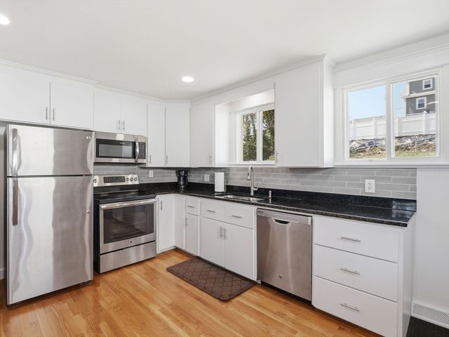 76 Wheeler Ave, Melrose, MA 02176