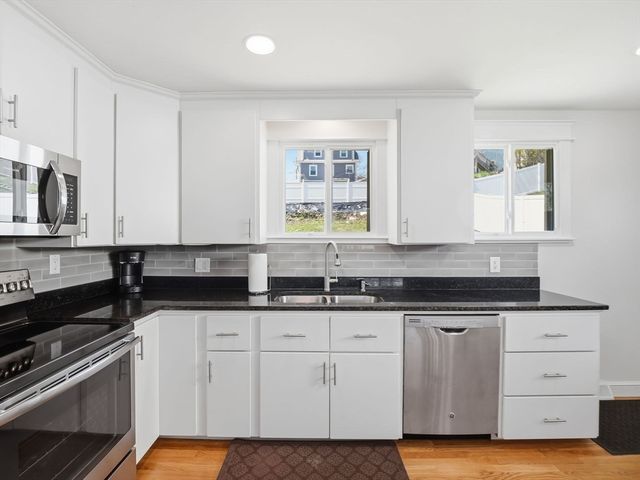 76 Wheeler Ave, Melrose, MA 02176