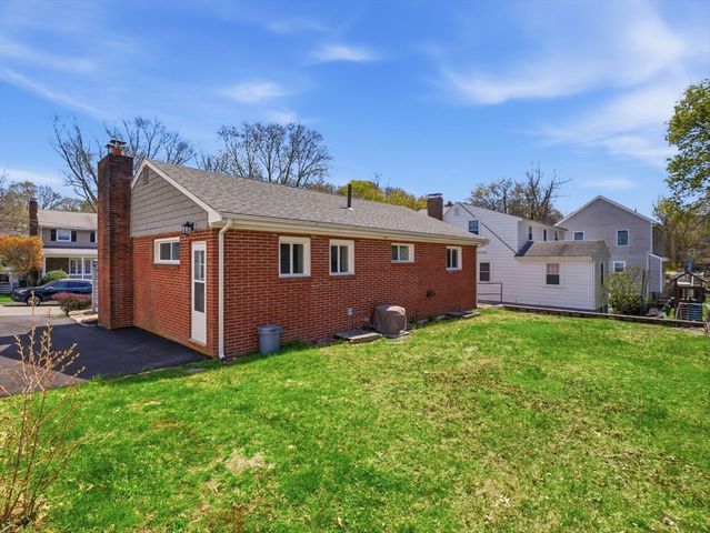 76 Wheeler Ave, Melrose, MA 02176