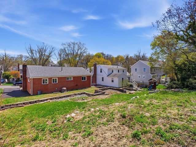 76 Wheeler Ave, Melrose, MA 02176