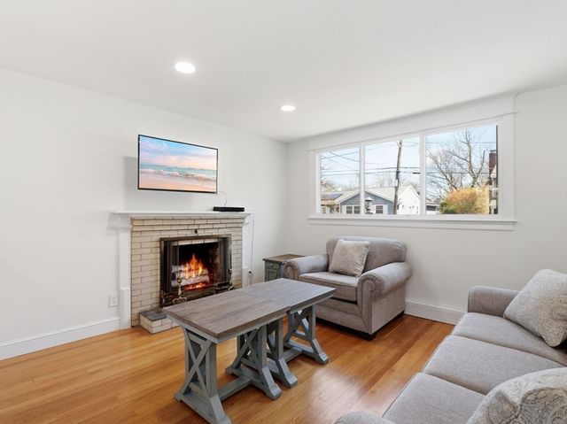 76 Wheeler Ave, Melrose, MA 02176