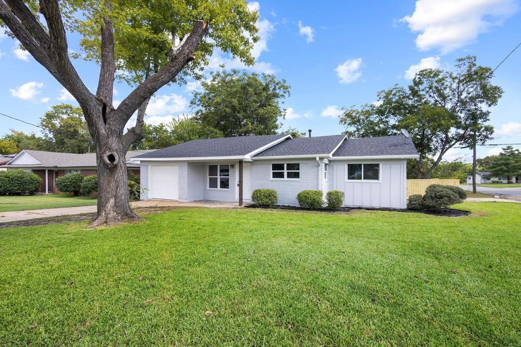 1003 Blanton Drive, Sherman, TX 75092