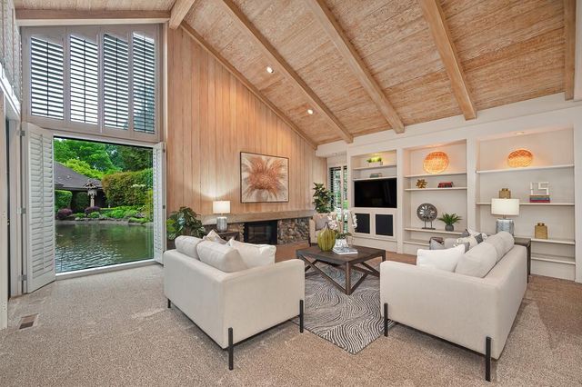 7650 Pineridge Ln, Fair Oaks, CA 95628