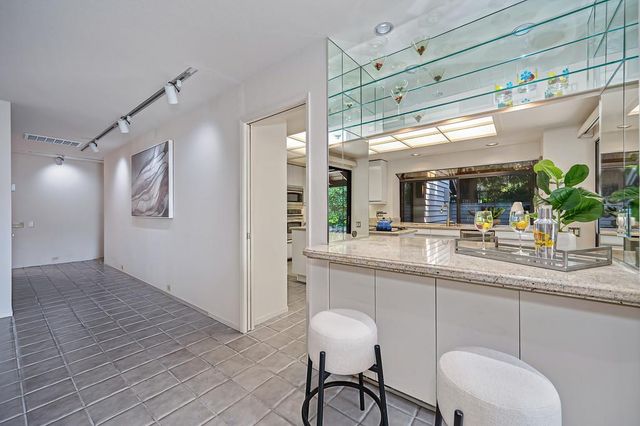 7650 Pineridge Ln, Fair Oaks, CA 95628