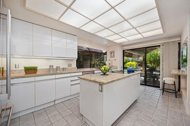 7650 Pineridge Ln, Fair Oaks, CA 95628