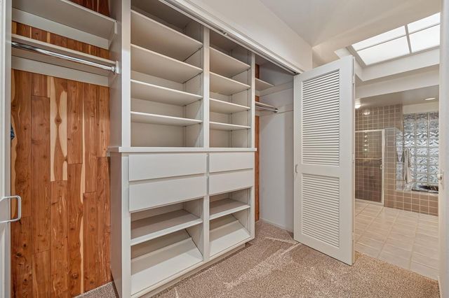 7650 Pineridge Ln, Fair Oaks, CA 95628