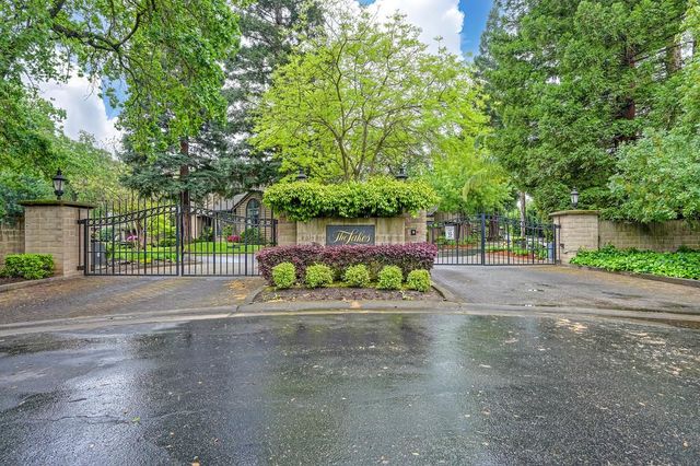 7650 Pineridge Ln, Fair Oaks, CA 95628