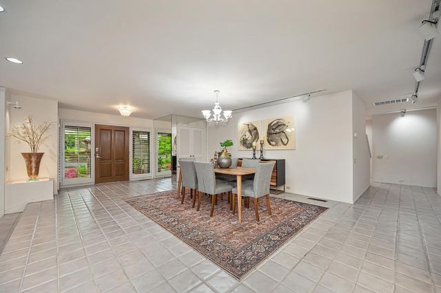 7650 Pineridge Ln, Fair Oaks, CA 95628