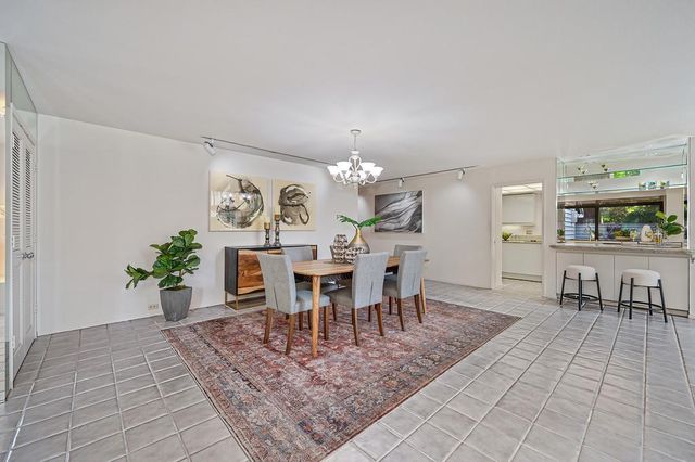 7650 Pineridge Ln, Fair Oaks, CA 95628