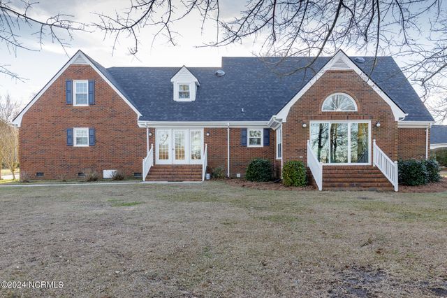 97 Planters Walk Lane, Clinton, NC 28328