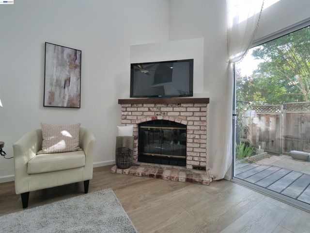 7445 Rolling Hills Cir, Dublin, CA 94568