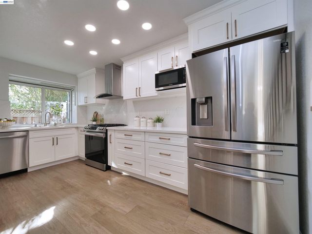 7445 Rolling Hills Cir, Dublin, CA 94568
