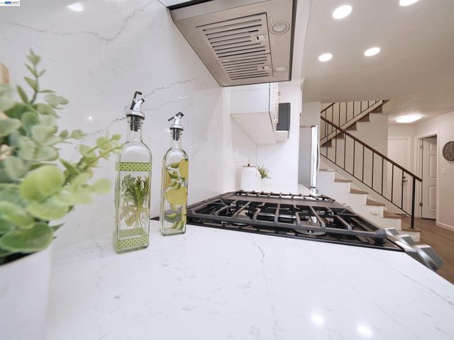 7445 Rolling Hills Cir, Dublin, CA 94568