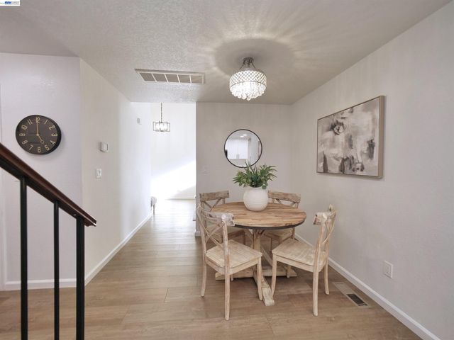 7445 Rolling Hills Cir, Dublin, CA 94568
