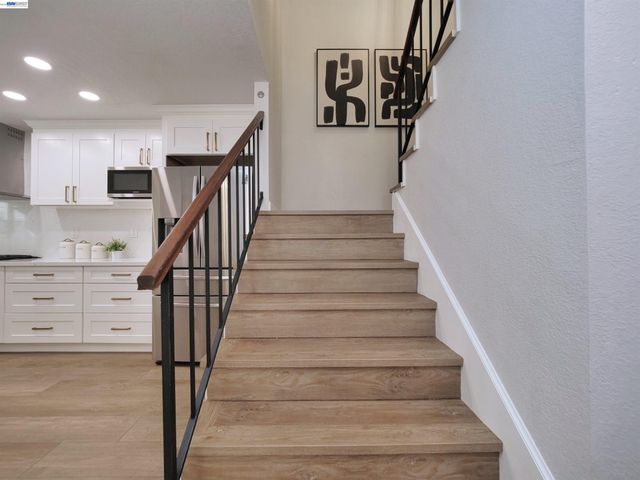 7445 Rolling Hills Cir, Dublin, CA 94568