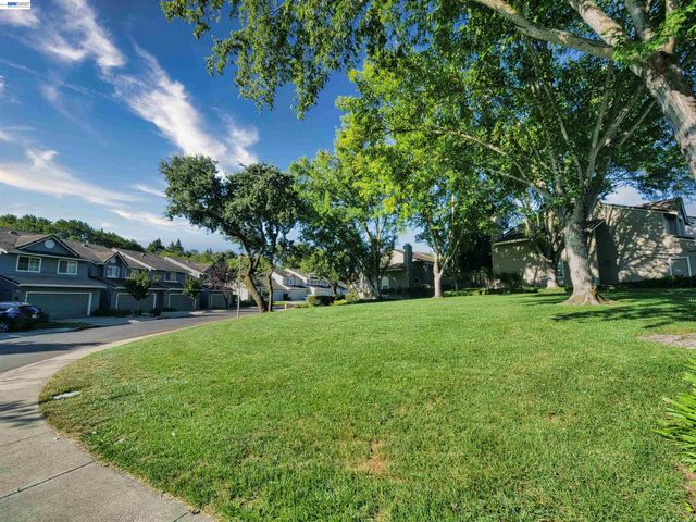7445 Rolling Hills Cir, Dublin, CA 94568