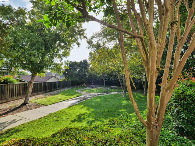 7445 Rolling Hills Cir, Dublin, CA 94568