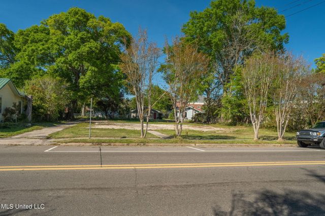 510 W Canal Street, Picayune, MS 39466