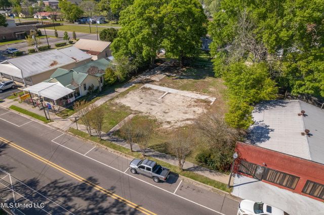510 W Canal Street, Picayune, MS 39466