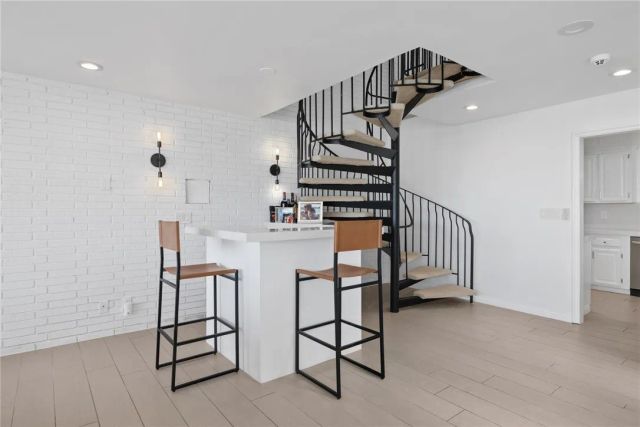 1202 E Balboa Boulevard, Newport Beach, CA 92661