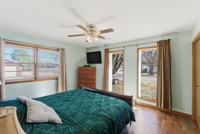 5702 E Rockhill St, Wichita, KS 67208