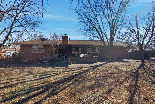 5702 E Rockhill St, Wichita, KS 67208