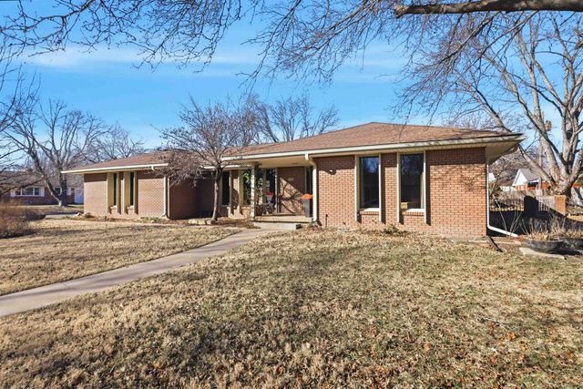5702 E Rockhill St, Wichita, KS 67208