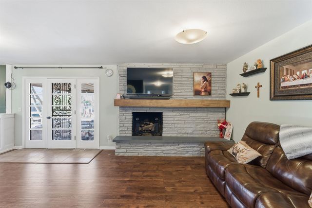 5702 E Rockhill St, Wichita, KS 67208