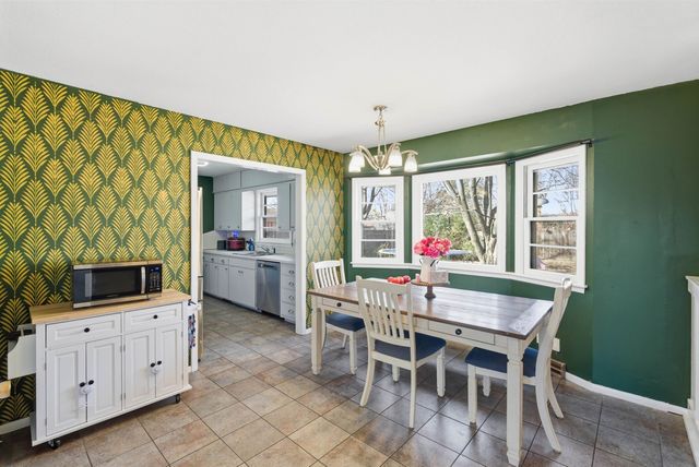 5702 E Rockhill St, Wichita, KS 67208