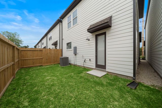 8402 Curry Road, Houston, TX 77093