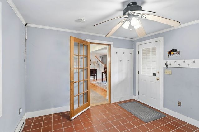 14 Woodland Rd, Uxbridge, MA 01569