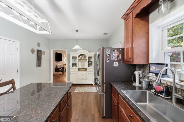 980 Falls Road, Toccoa, GA 30577