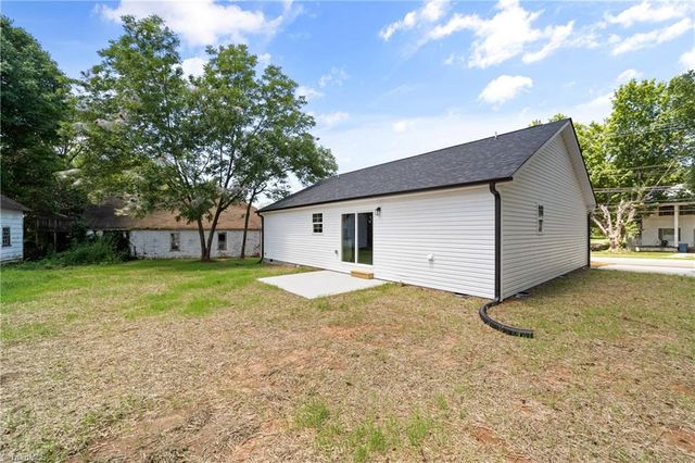 408 E Main Street, Yadkinville, NC 27055