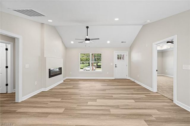 408 E Main Street, Yadkinville, NC 27055