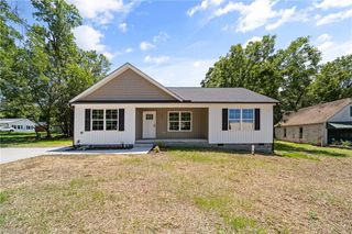 408 E Main Street, Yadkinville, NC 27055