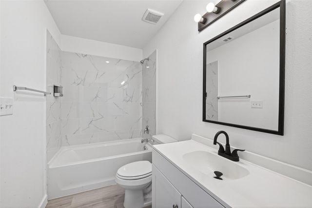 9007 Hilda Street, Houston, TX 77033