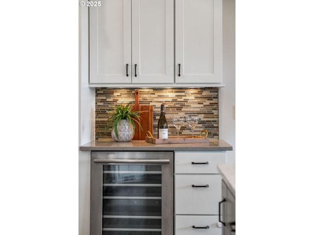 1808 HALL Ct, West Linn, OR 97068