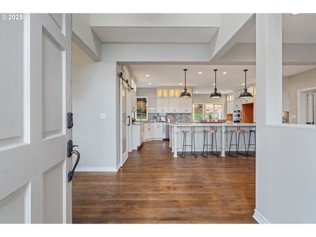 1808 HALL Ct, West Linn, OR 97068